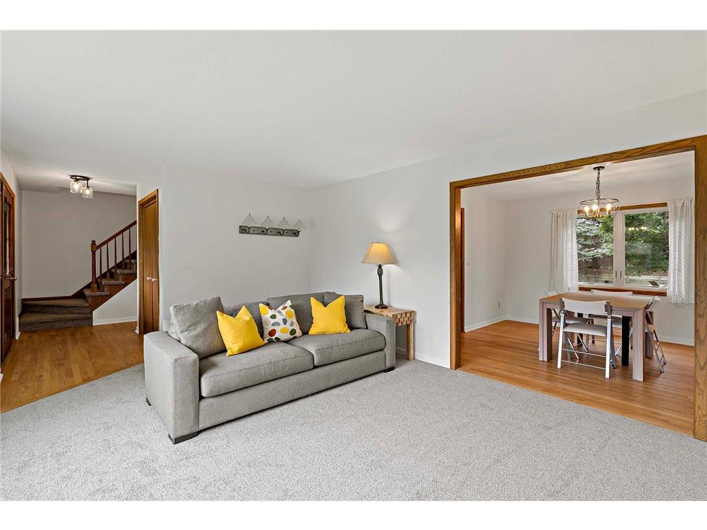 2340 Timberlea Drive Woodbury MN 55125 6776259 image1