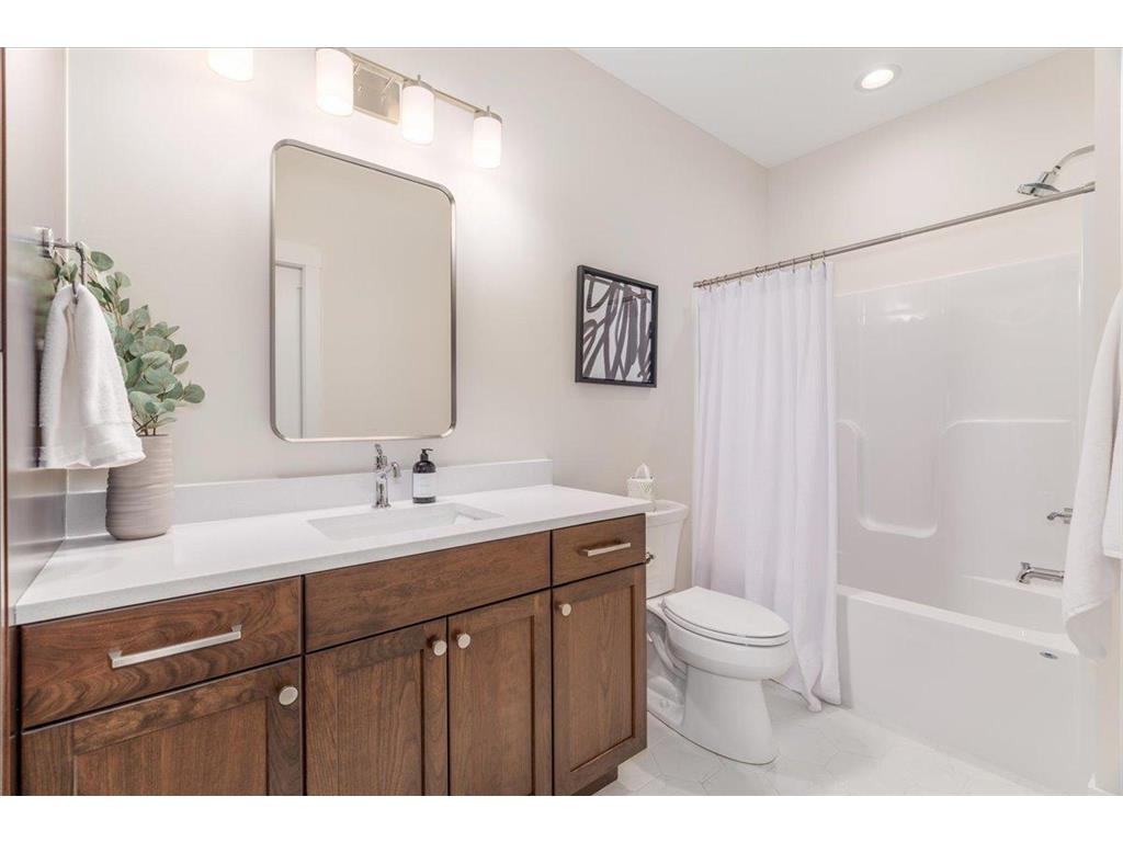 2341 Sharon Lane Hudson WI 54016 6711062 image14