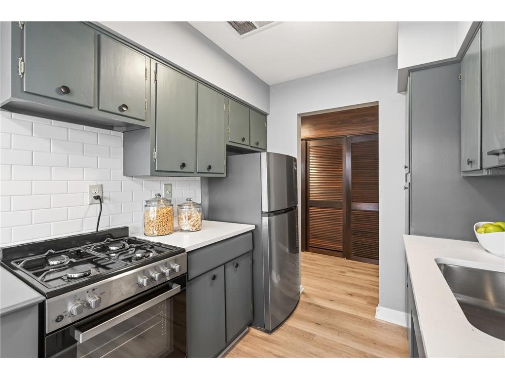 2341 Unity Avenue N Golden Valley MN 55422 7020320 image10