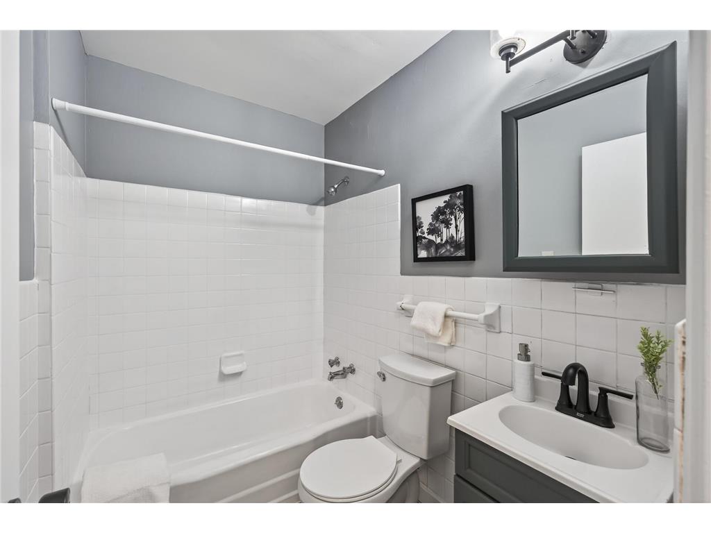 2341 Unity Avenue N Golden Valley MN 55422 7020320 image16