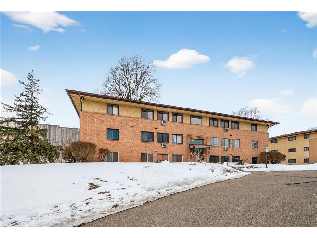 2341 Unity Avenue N Golden Valley MN 55422 7020320 image25