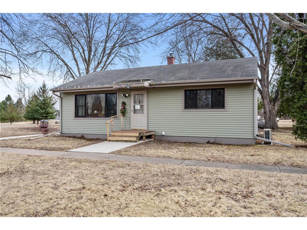 2342 30th Avenue East Farmington WI 54020 6685142 image1