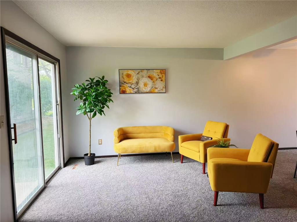 2342 Dorland Drive Maplewood MN 55119 7100137 image1