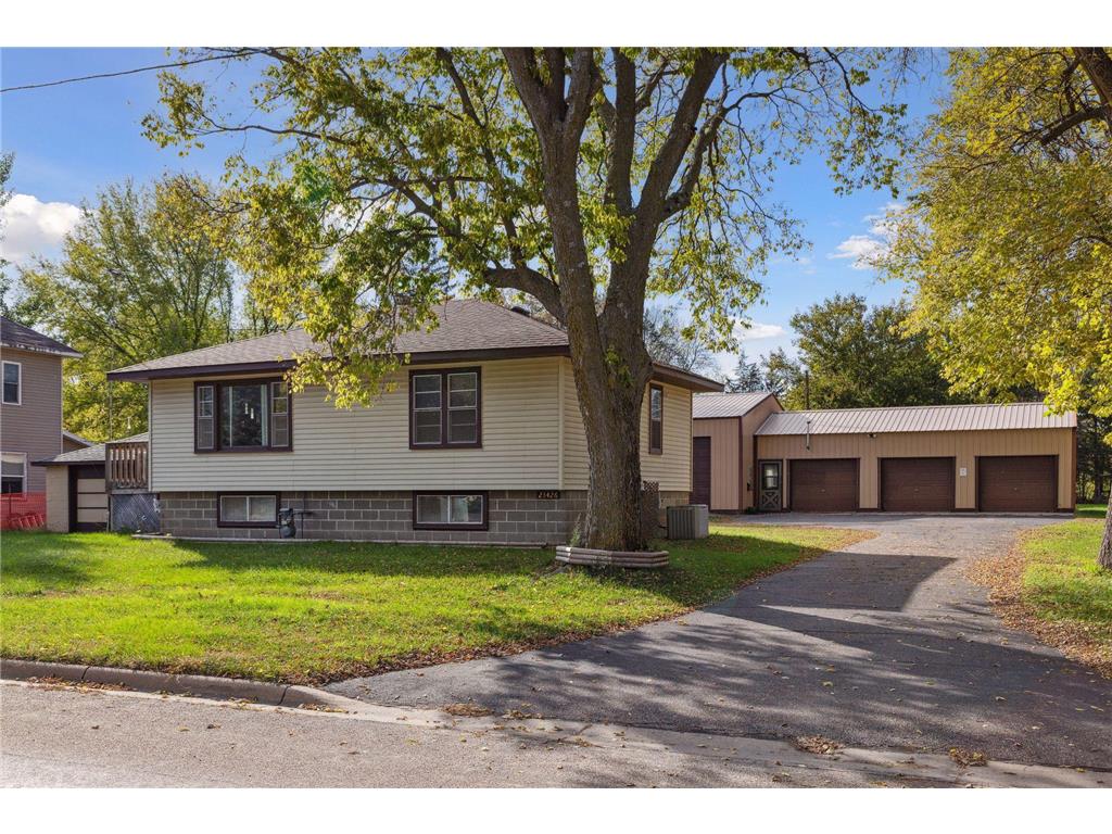 23426 Farwell Avenue, Warsaw Twp, MN, 55087 MLS 6438756 Edina Realty