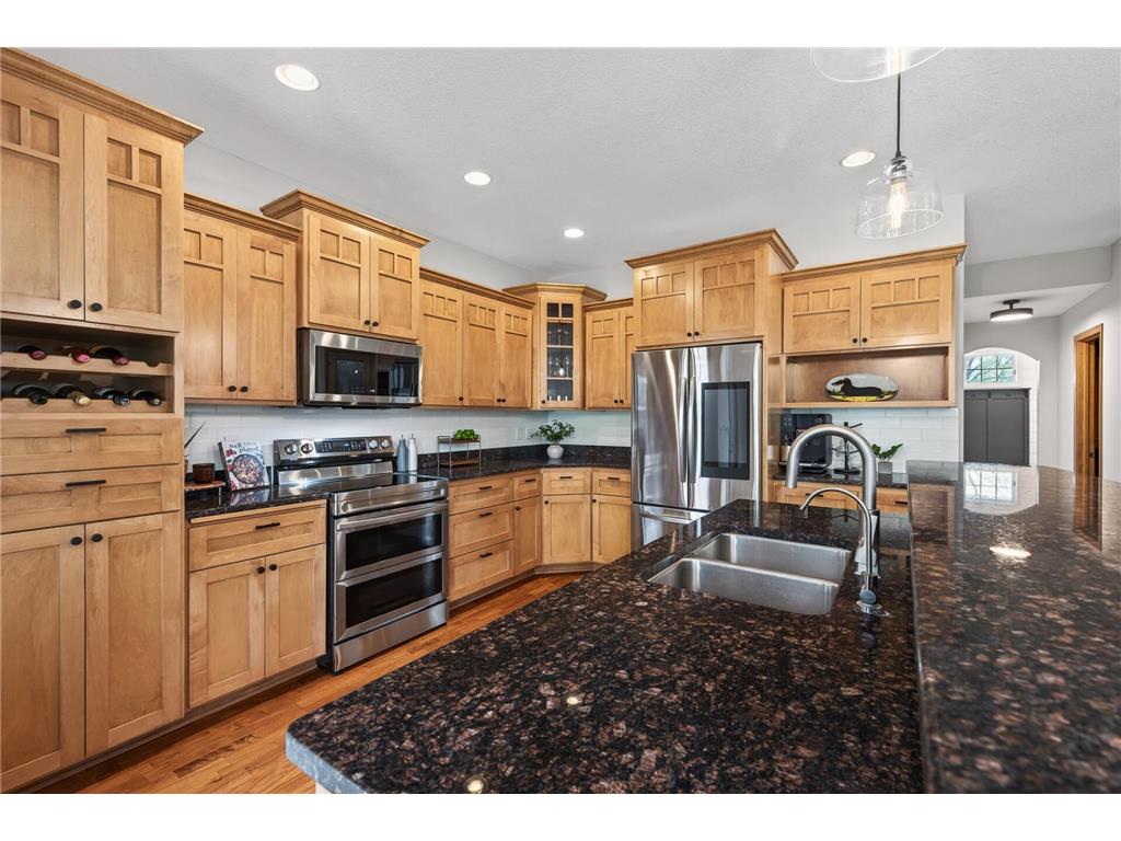 2344 Fieldstone Curve Woodbury MN 55129 7058772 image19