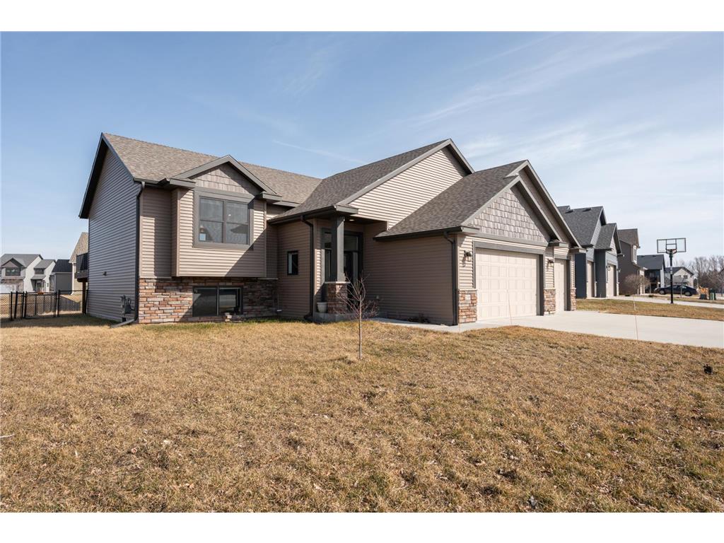 2349 Starburst Drive SW Rochester MN 55902 6494685 image1