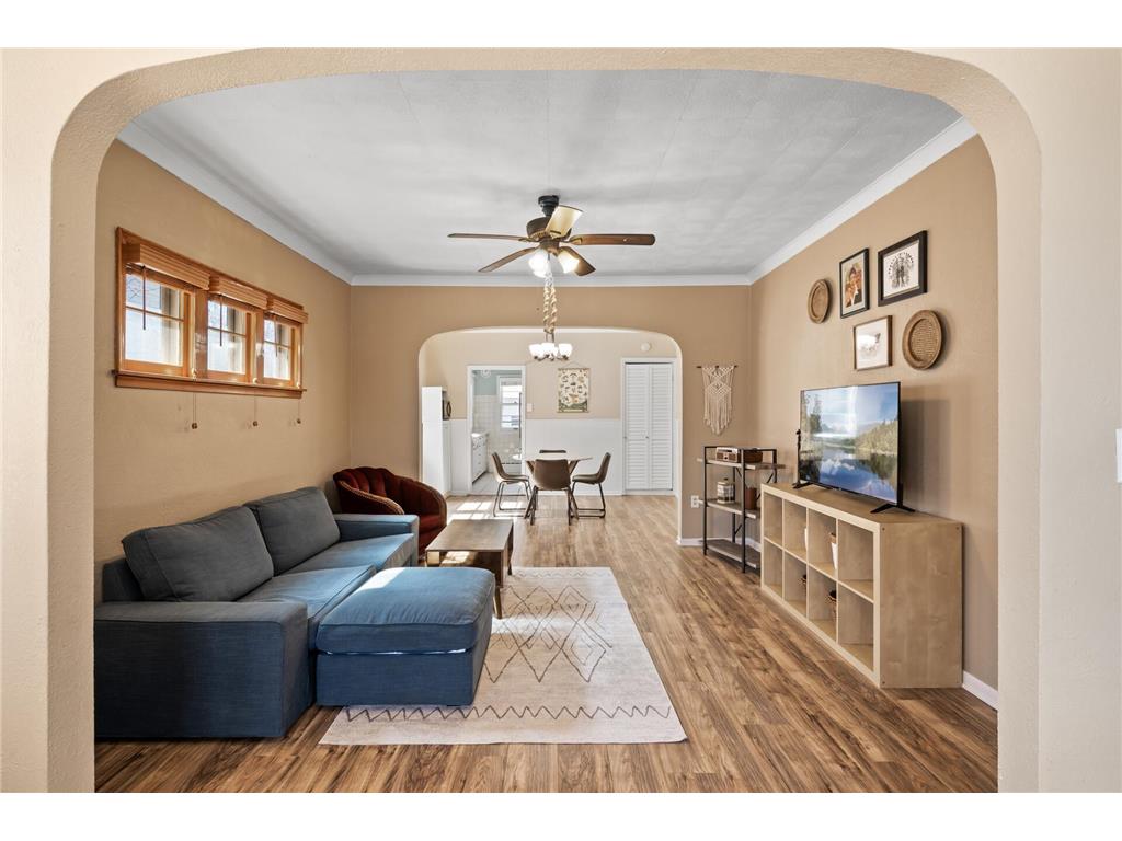 2349 Thomas Avenue N Minneapolis MN 55411 6690810 image1