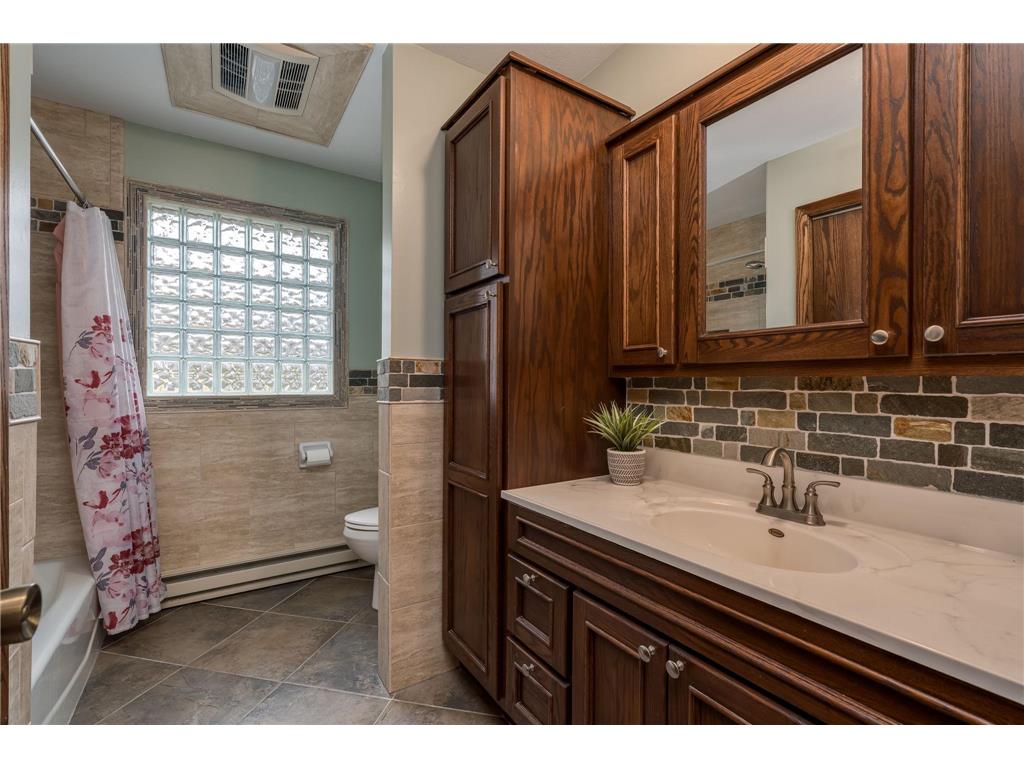 235 390th Avenue Janesville MN 56048 7057977 image19