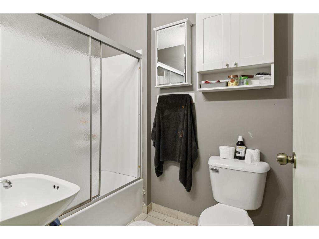 235 Charles Avenue Saint Paul MN 55103 6794583 image13