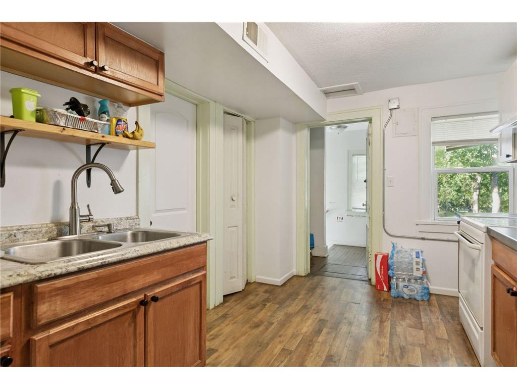 235 Charles Avenue Saint Paul MN 55103 6794583 image17