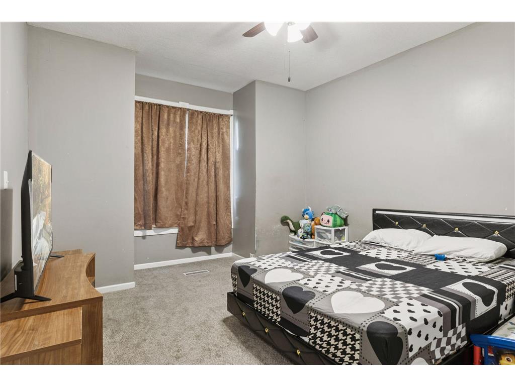 235 Charles Avenue Saint Paul MN 55103 6794583 image9