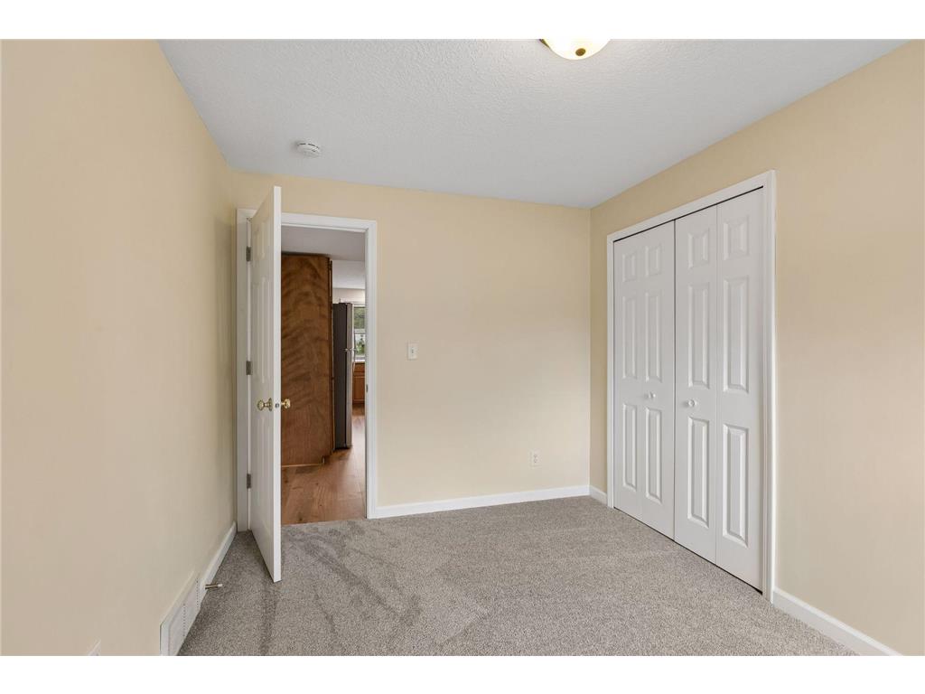 235 Dakota Street West Saint Paul MN 55118 7069694 image13