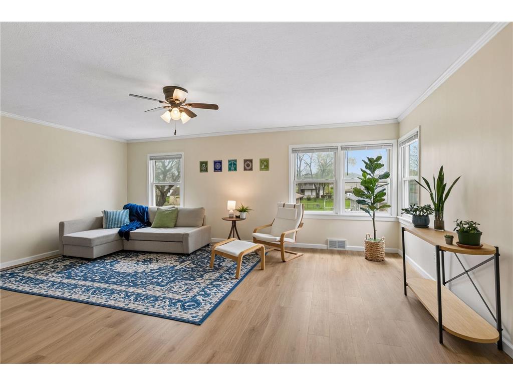 235 Dakota Street West Saint Paul MN 55118 7069694 image14