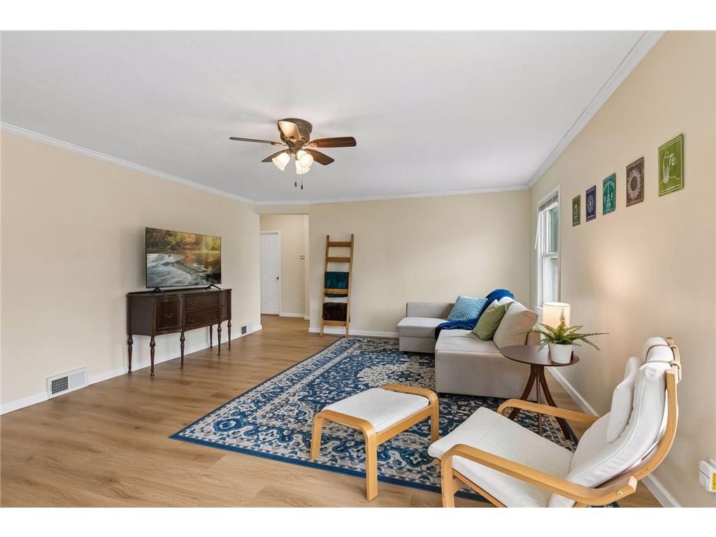 235 Dakota Street West Saint Paul MN 55118 7069694 image16