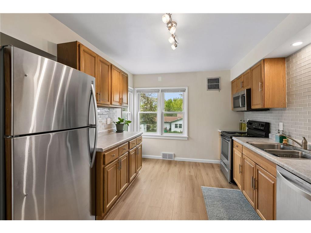 235 Dakota Street West Saint Paul MN 55118 7069694 image18