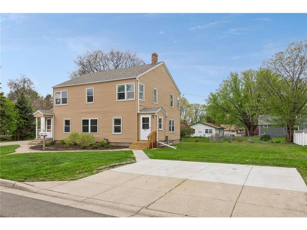 235 Dakota Street West Saint Paul MN 55118 7069694 image2