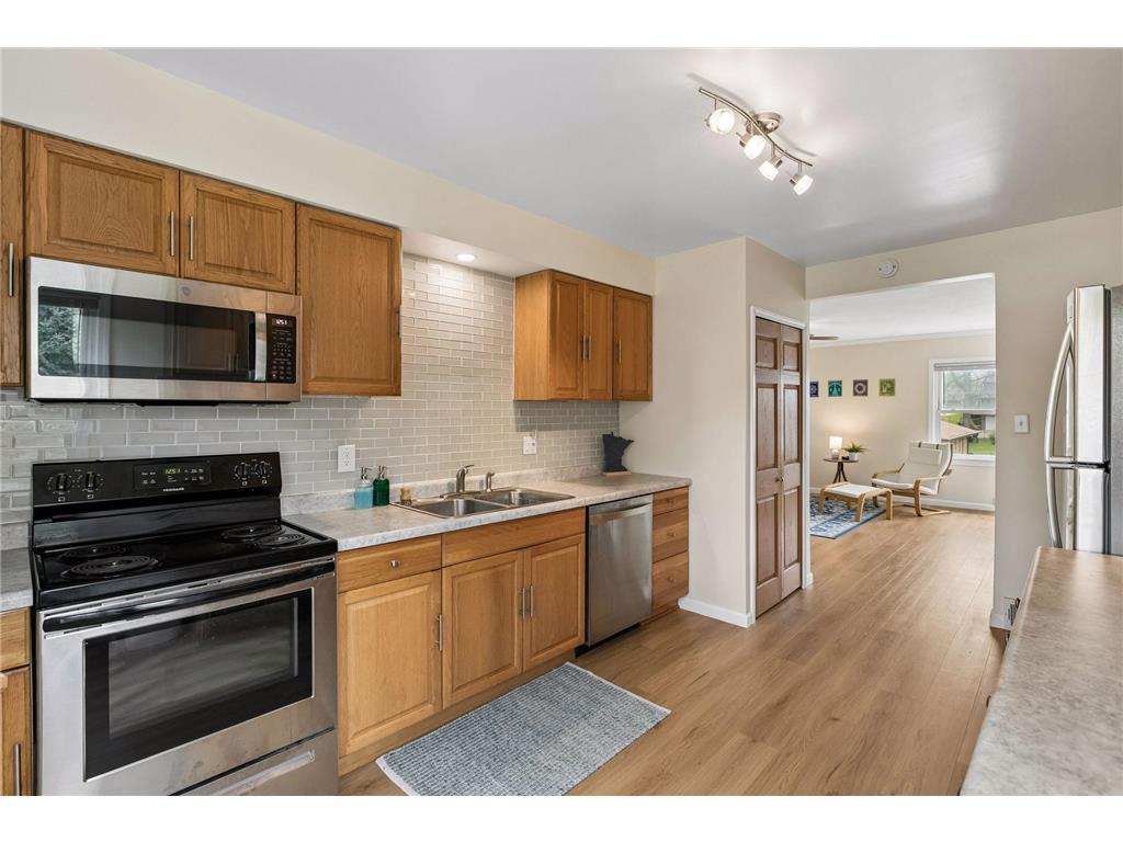 235 Dakota Street West Saint Paul MN 55118 7069694 image20