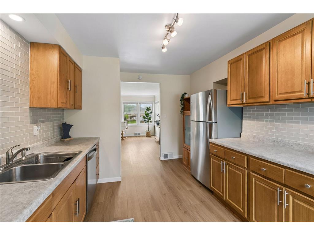 235 Dakota Street West Saint Paul MN 55118 7069694 image21