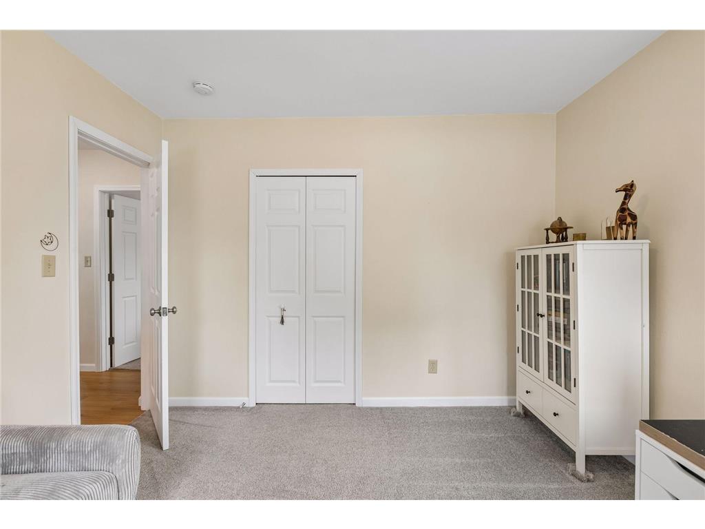 235 Dakota Street West Saint Paul MN 55118 7069694 image25