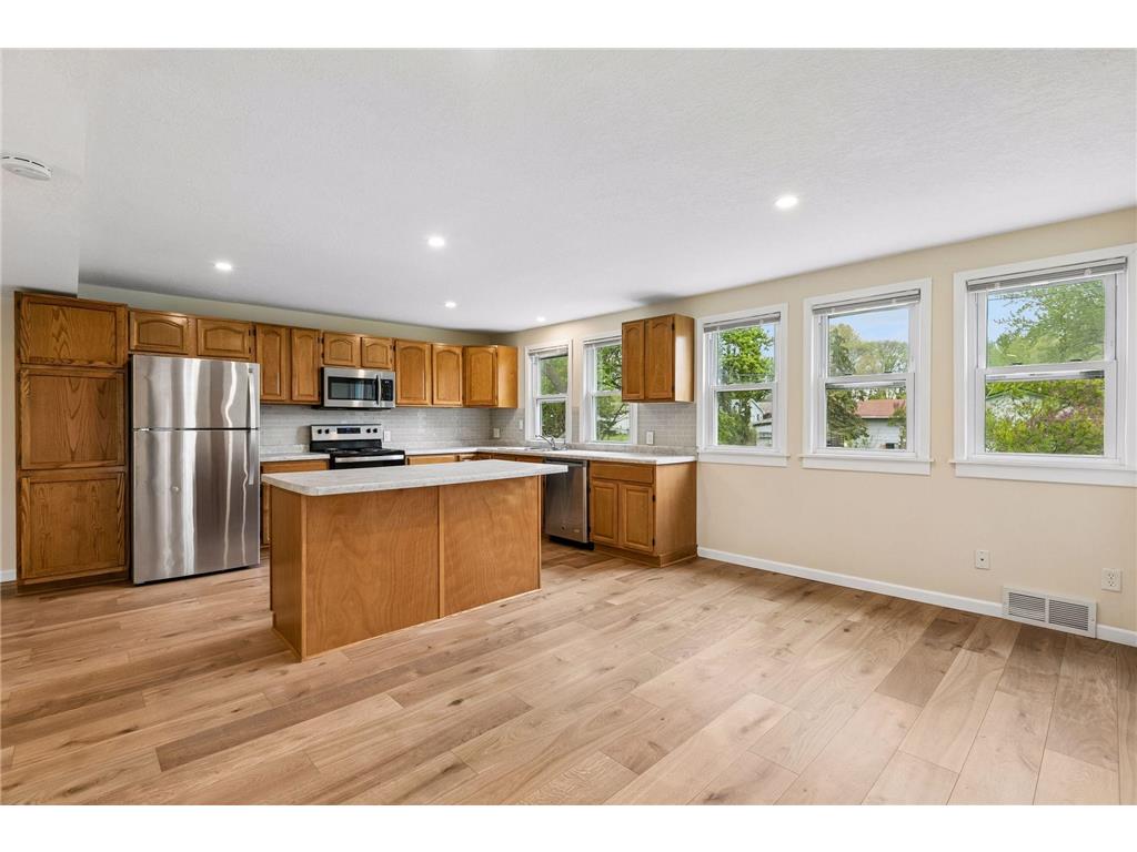 235 Dakota Street West Saint Paul MN 55118 7069694 image3