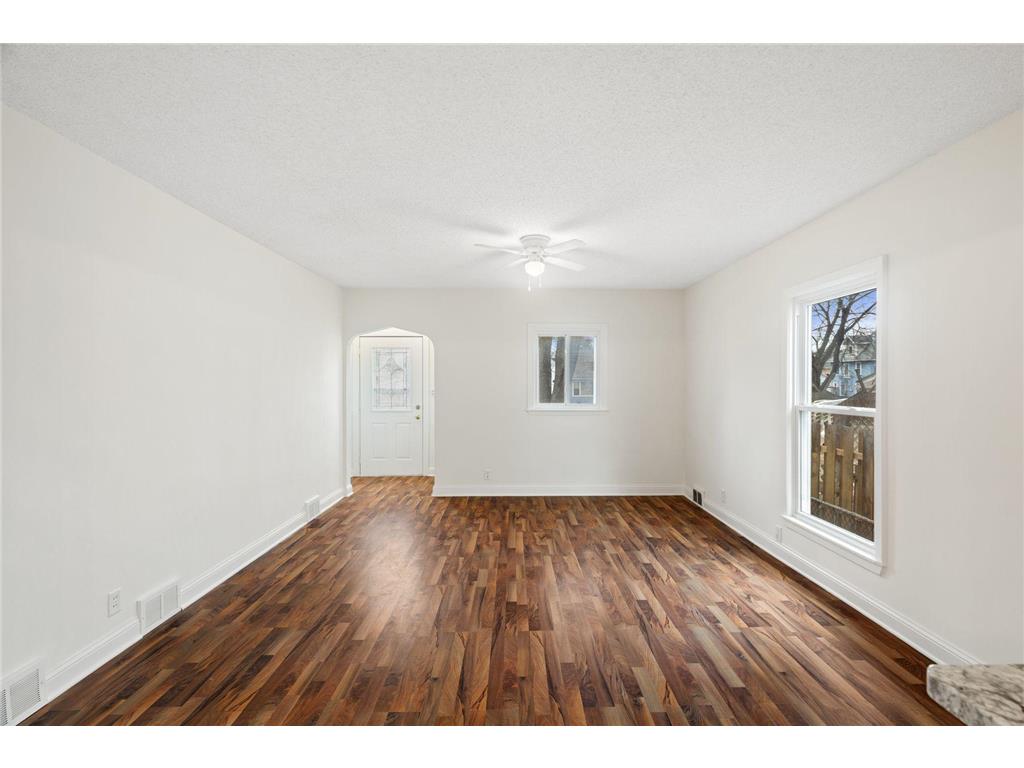 235 Mainzer Street West Saint Paul MN 55118 7035283 image3