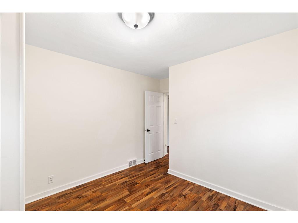 235 Mainzer Street West Saint Paul MN 55118 7035283 image9