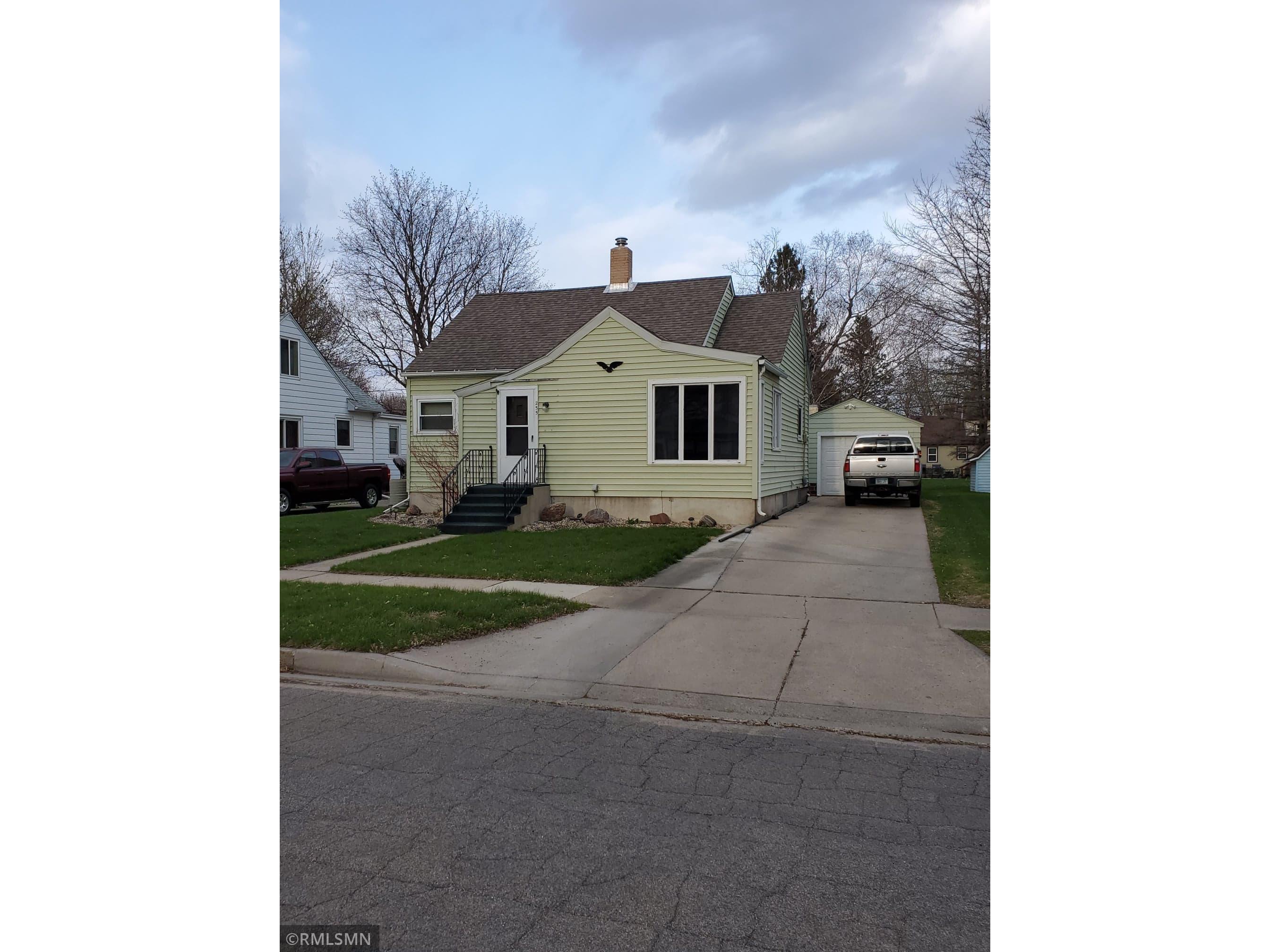 235 N Montgomery Avenue, Le Center, MN 56057 MLS 5744632 Edina Realty