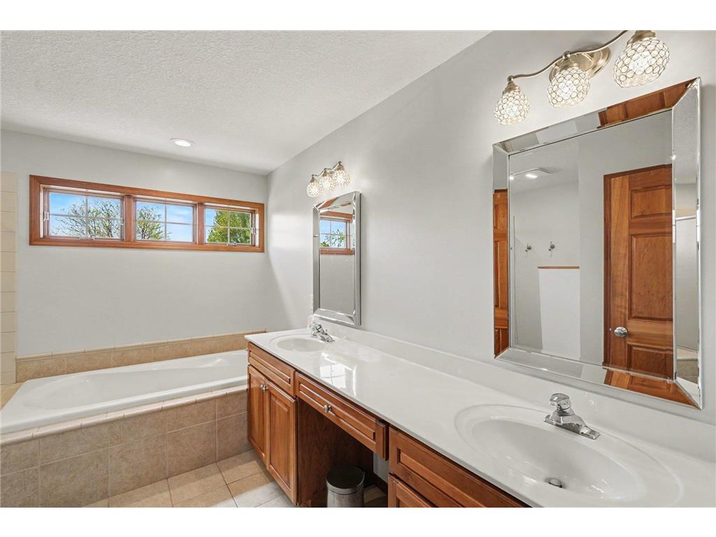 2350 Fawn Hill Court Chanhassen MN 55317 7073608 image18