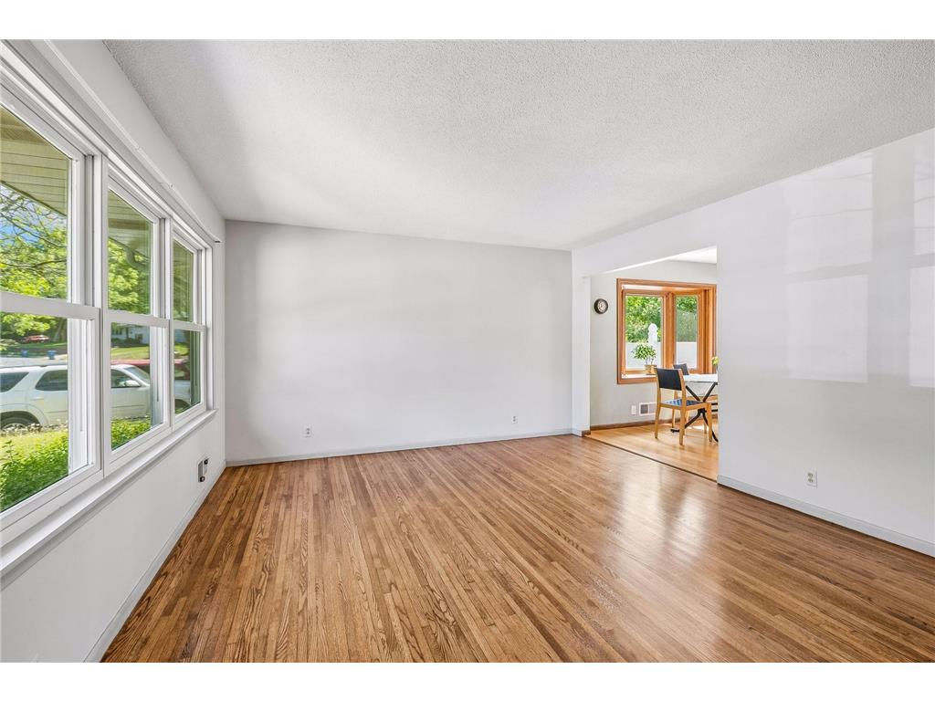 2350 Wells Wood Curve Bloomington MN 55431 7093529 image4