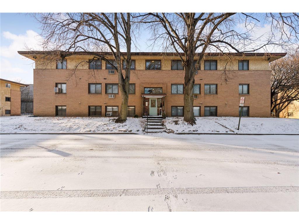 2351 Unity Avenue N #2351 Golden Valley MN 55422 6658916 image1