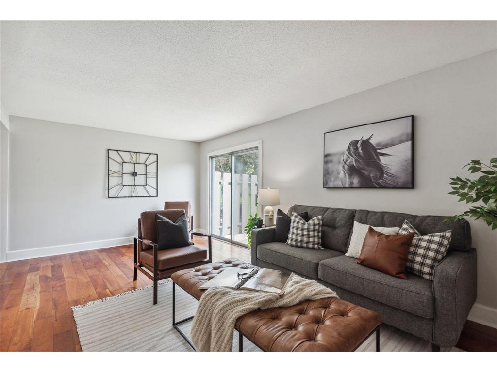 2352 Dorland Lane E Maplewood MN 55119 6582014 image1