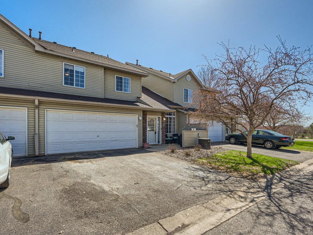 2352 Oakridge Circle Hudson Twp WI 54016 6356867 image1