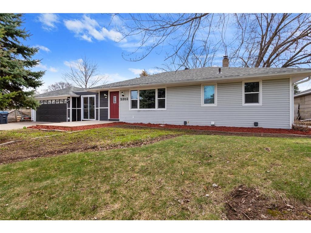2352 Shoshone Road North Saint Paul MN 55109 7055411 image1
