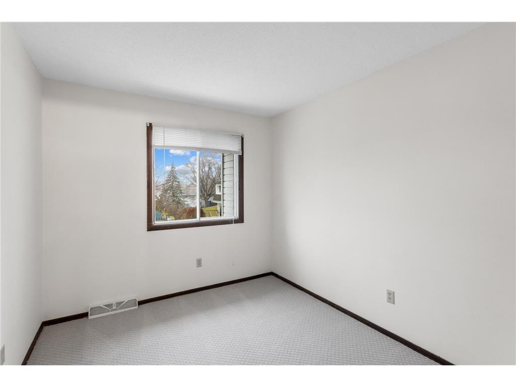 2355 Dorland Place E Maplewood MN 55119 6821296 image8