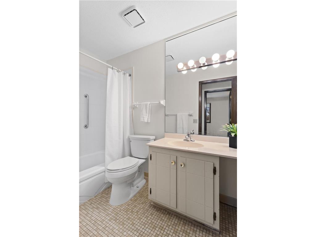 2355 Dorland Place E Maplewood MN 55119 6821296 image9