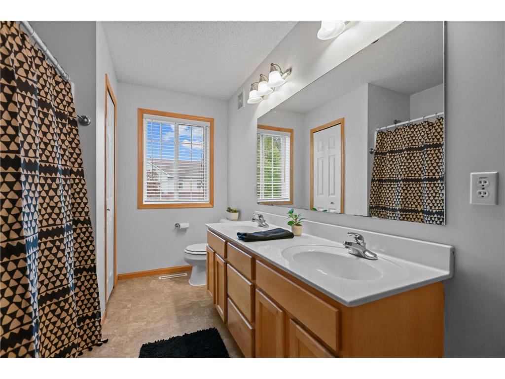 2356 119th Circle NE Blaine MN 55449 7029965 image11