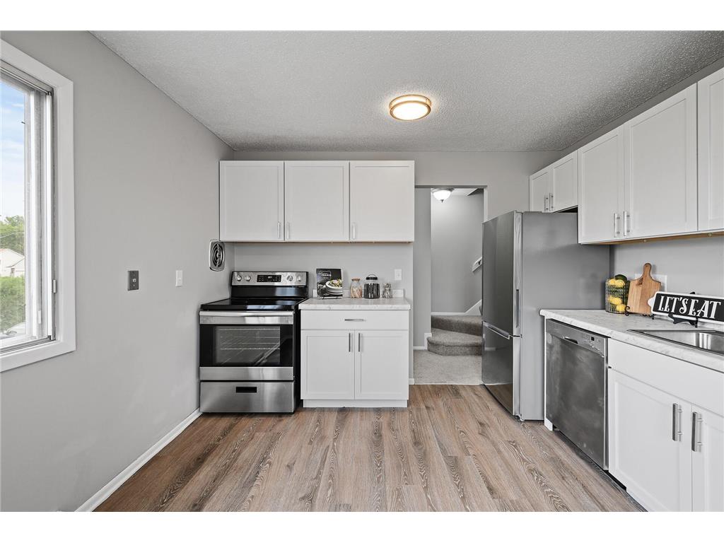 2356 Londin Lane E Maplewood MN 55119 6592495 image1