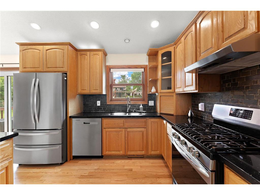 2358 Hilo Avenue N Oakdale MN 55128 7040780 image11