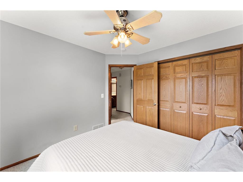 2358 Hilo Avenue N Oakdale MN 55128 7040780 image19