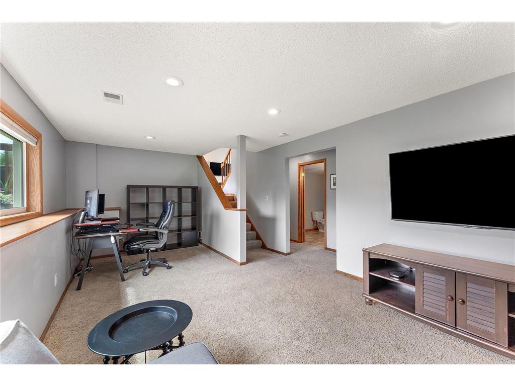 2358 Hilo Avenue N Oakdale MN 55128 7040780 image24