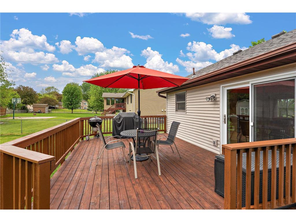 2358 Hilo Avenue N Oakdale MN 55128 7040780 image39