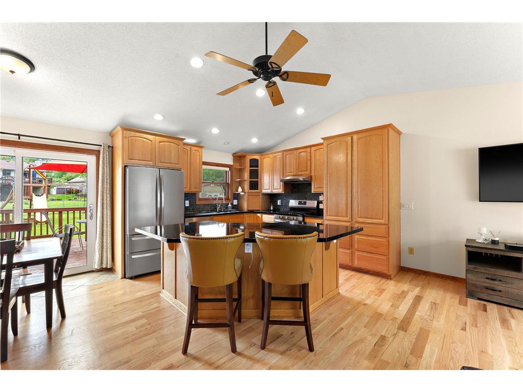 2358 Hilo Avenue N Oakdale MN 55128 7040780 image9