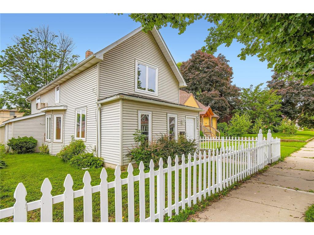 236 11th Avenue S South Saint Paul MN 55075 6753045 image1