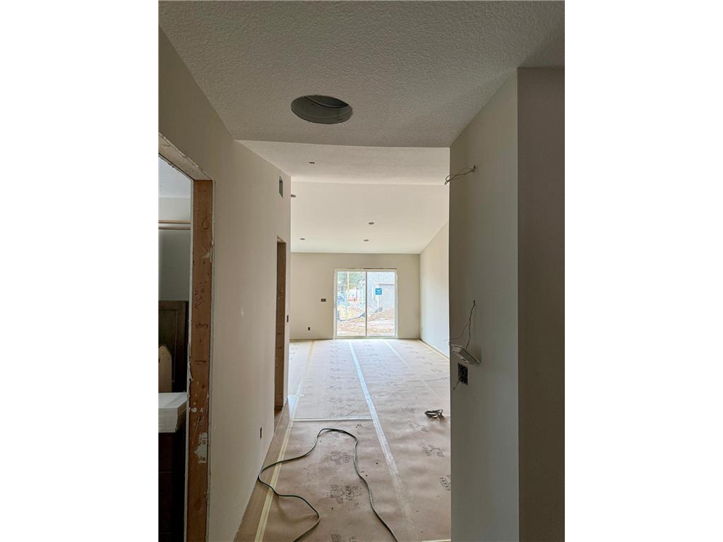 236 S Chestnut Ellsworth WI 54011 6821297 image3