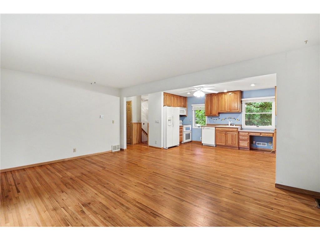 236 Strese Lane Apple Valley MN 55124 7071897 image4