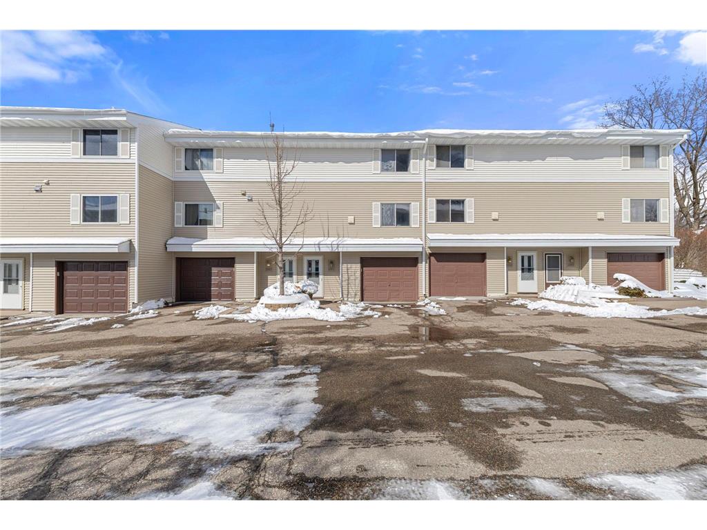 2361 Dorland Lane E Maplewood MN 55119 7037237 image1