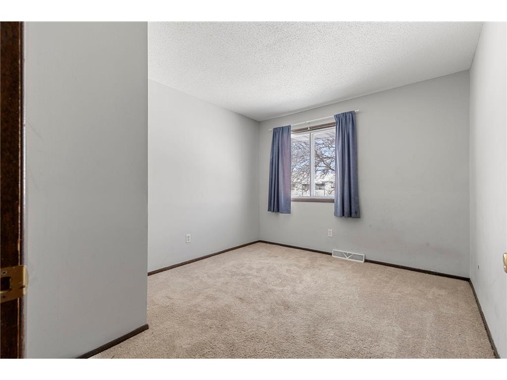 2361 Dorland Lane E Maplewood MN 55119 7037237 image18