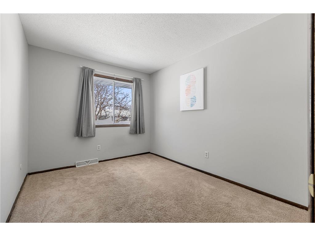 2361 Dorland Lane E Maplewood MN 55119 7037237 image19