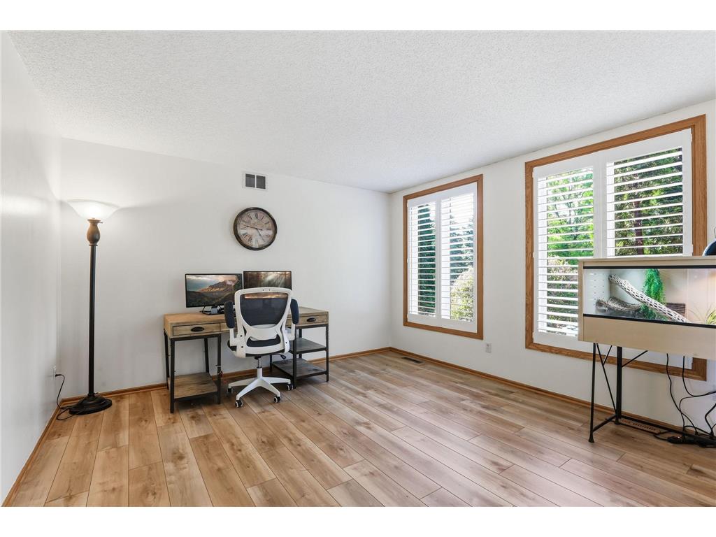 2361 Stone Creek Drive Chanhassen MN 55317 7078791 image14