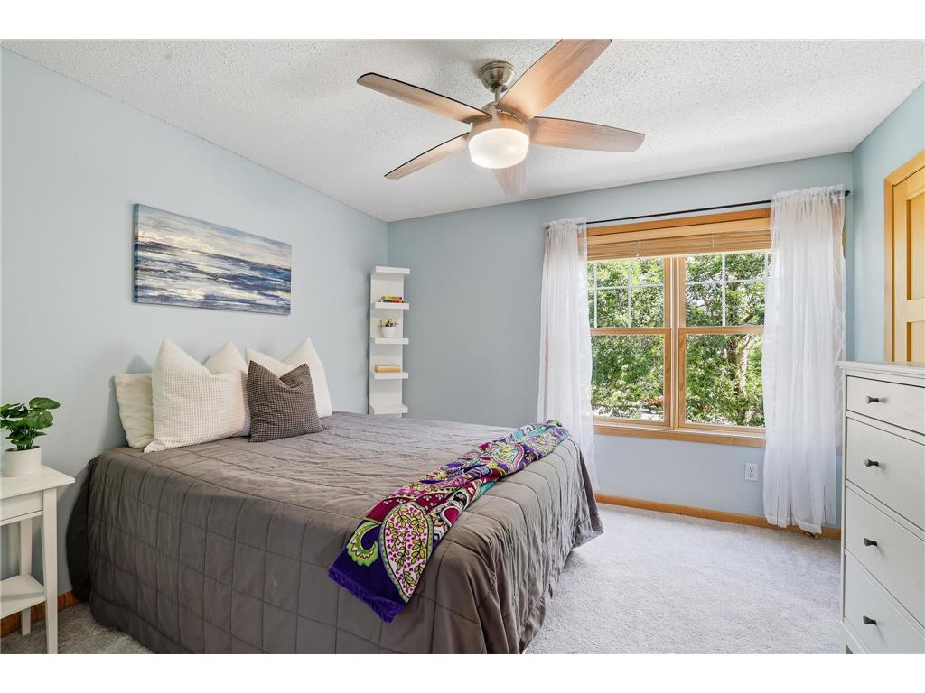 2362 Fieldstone Curve Woodbury MN 55129 7109542 image29